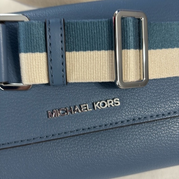 Michael Kors Jet Set Item Large Zip Around Crossbody Wallet in Denim - NEW - Picture 11 of 13